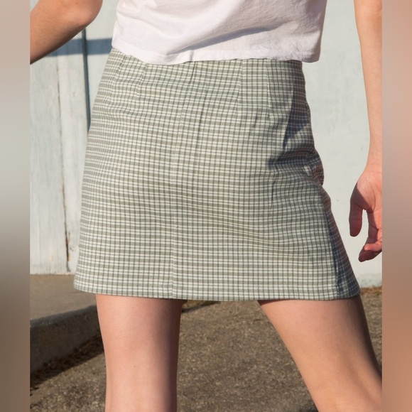 Brandy Melville Plaid Mini CARA skirt - Green and White - Picture 3 of 12